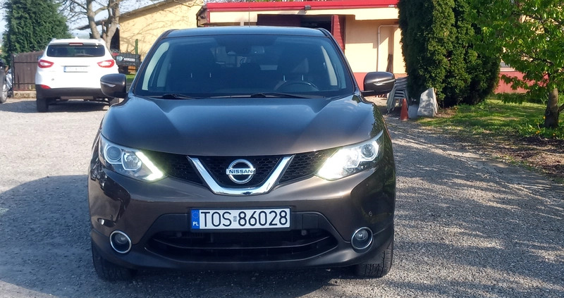 Nissan Qashqai cena 47700 przebieg: 133000, rok produkcji 2014 z Chełmno małe 154